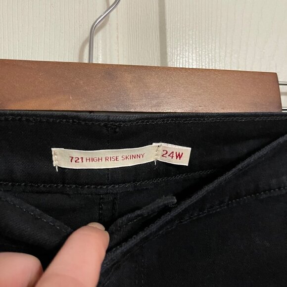 Levi's Women's NWOT Black Stretch 721 High Rise Skinny Jeans Plus Size 24W - Picture 3 of 10